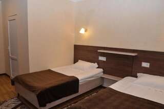 Отель Sunrise Karakol Каракол Двухместный номер Делюкс с 2 отдельными кроватями-9